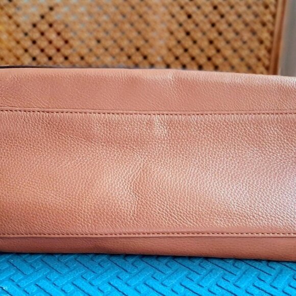 NEW COACH TAN LEATHER HANDBAG GOLD HARDWARE GOLD GROMMETS COACH BOX - Picture 4 of 11